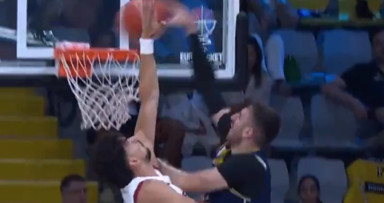 Aleksandar Lazić zakucavanje/Foto: 