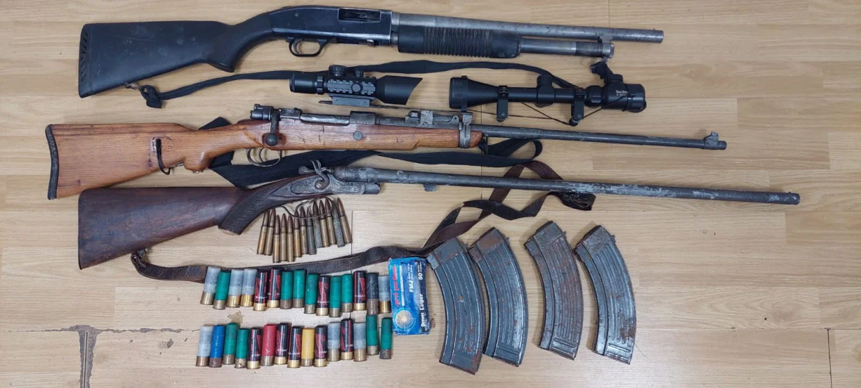 Oružje pronađeno kod osumnjičenog/PU Mrkonjić Grad/Pu Mrkonjić Grad
