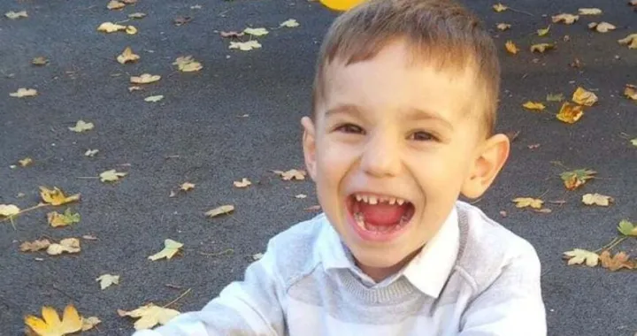 Aslan nas treba/Pomozi.ba