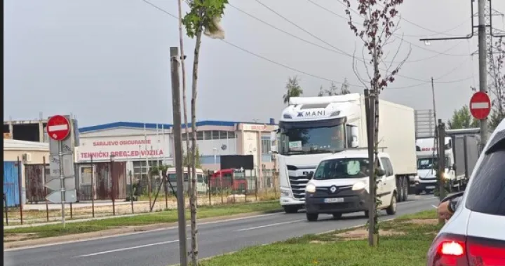 Blokada puteva, kamiondžije, prevoznici, saobraćaj/Viber