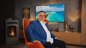 Halid Bešlić, pjevač/