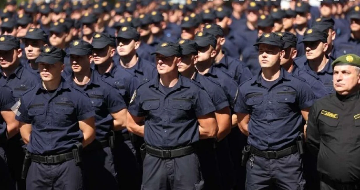 Uspješno završili program/Fena//