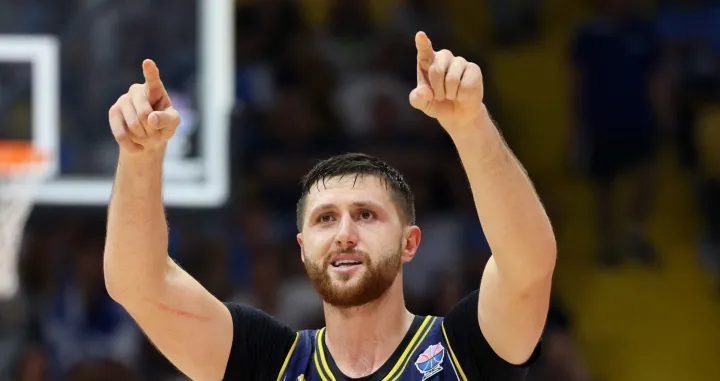 Basketball - FIBA EuroBasket 2025 - Group Phase - Greece v Bosnia and Herzegovina - Spyros Kyprianou Athletic Center, Limassol, Cyprus - September 2, 2025 Bosnia and Herzegovina's Jusuf Nurkic reacts REUTERS/Yiannis Kourtoglou/Foto: Yiannis Kourtoglou