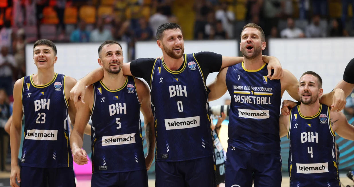 Slavlje košarkaša BiH nakon pobjede protiv Grčke/Foto: 