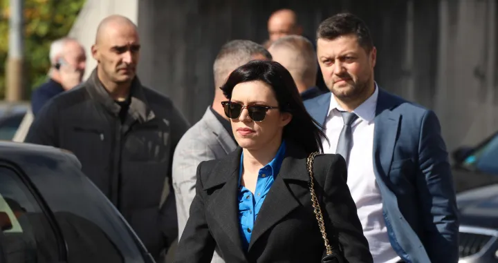 Podrška Miloradu Dodiku ispred Suda BiH/Senad Gubelić