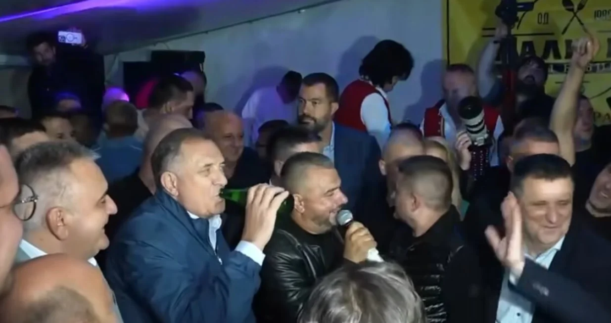 Oj doktore, prregledaj mi ženu.../Screenshot/