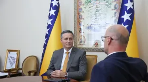 Denis Bećirović s ambasadorom Slovačke Republike u BiH Romanom Hlobeňom/Kabinet člana Predsjedništva Bih