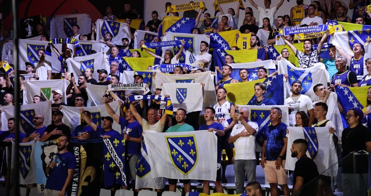 Navijači BiH na utakmici sa Gruzijom/Foto: 