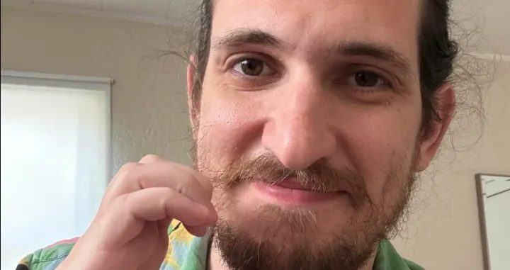 Jedan od najpopularnijih TikTokera Sidney Raskind odnosno Sidney Raz, kojeg na ovoj društvenoj mreži prati više od 5 miliona ljudi./Screenshot