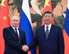 ANKARA (AA) - Kineski predsjednik Xi Jinping razgovarao je u utorak s ruskim predsjednikom Vladimirom Putinom u Pekingu, objavila je novinska agencija Xinhua.Razgovarali su o bilateralnim odnosima, kao i o regionalnim i globalnim pitanjima.OДЌekivalo se da Д‡e razgovarati o ratu u Ukrajini i proЕЎlomjeseДЌnom samitu izmeД'u Putina i ameriДЌkog predsjednika Donalda Trumpa u Anchorageu na Aljasci. (Kremlin Press Service - Anadolu Agency)/