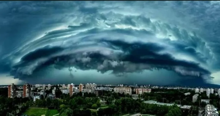 superćelijska oluja/