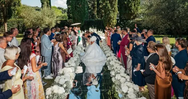 PREMIJER Slovenije Robert Golob i njegova partnerica Tina Gaber vjenčali su se u subotu, 6. septembra 2025./Screenshot