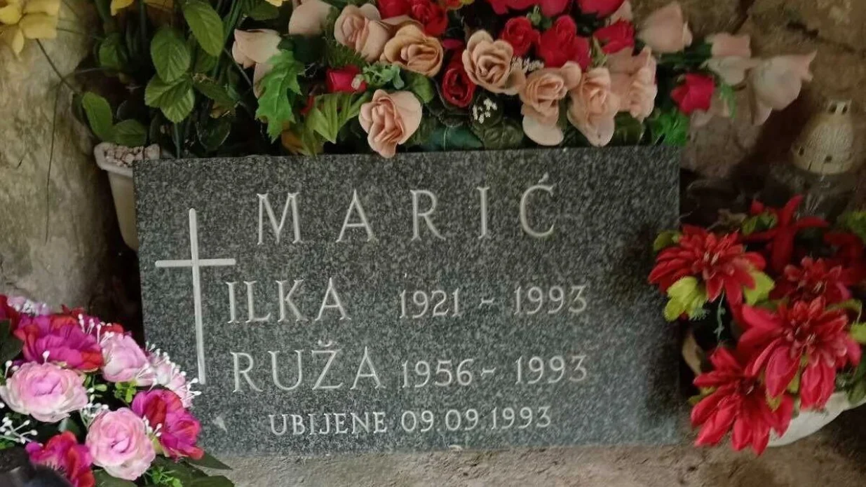 Spomen ploča za Ilku i Ružu Marić/Detektor/