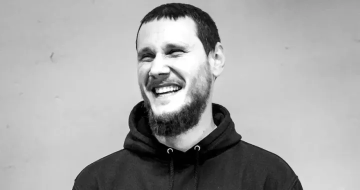 Marko Blažeka, bivši gitarista ljutomerskog hardcore benda Odpisani, pronađen je mrtav u području Ptujskog jezera, saopštila je policija. Imao je samo 31 godinu/