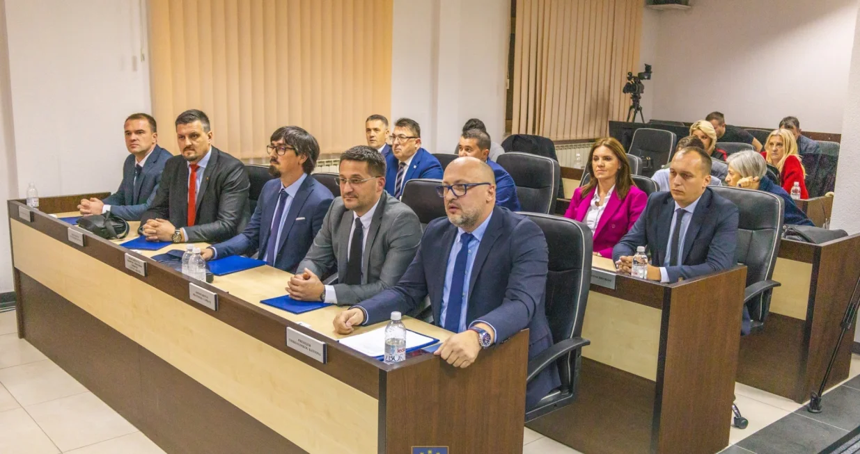 Premijer Nijaz Husić i Skupština USK/