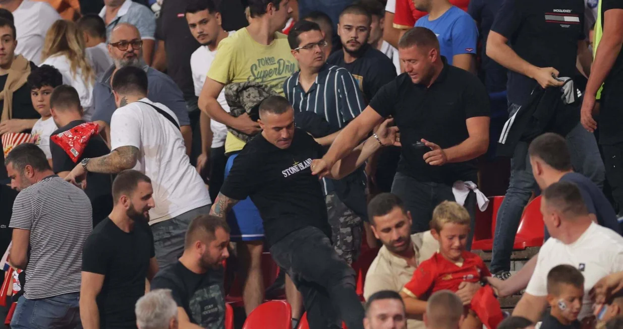 Vučićevi batinaši izavali skandal na Marakani (FOTO: SK)/Foto: 