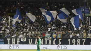 Manijaci na istočnoj tribini/Foto: 