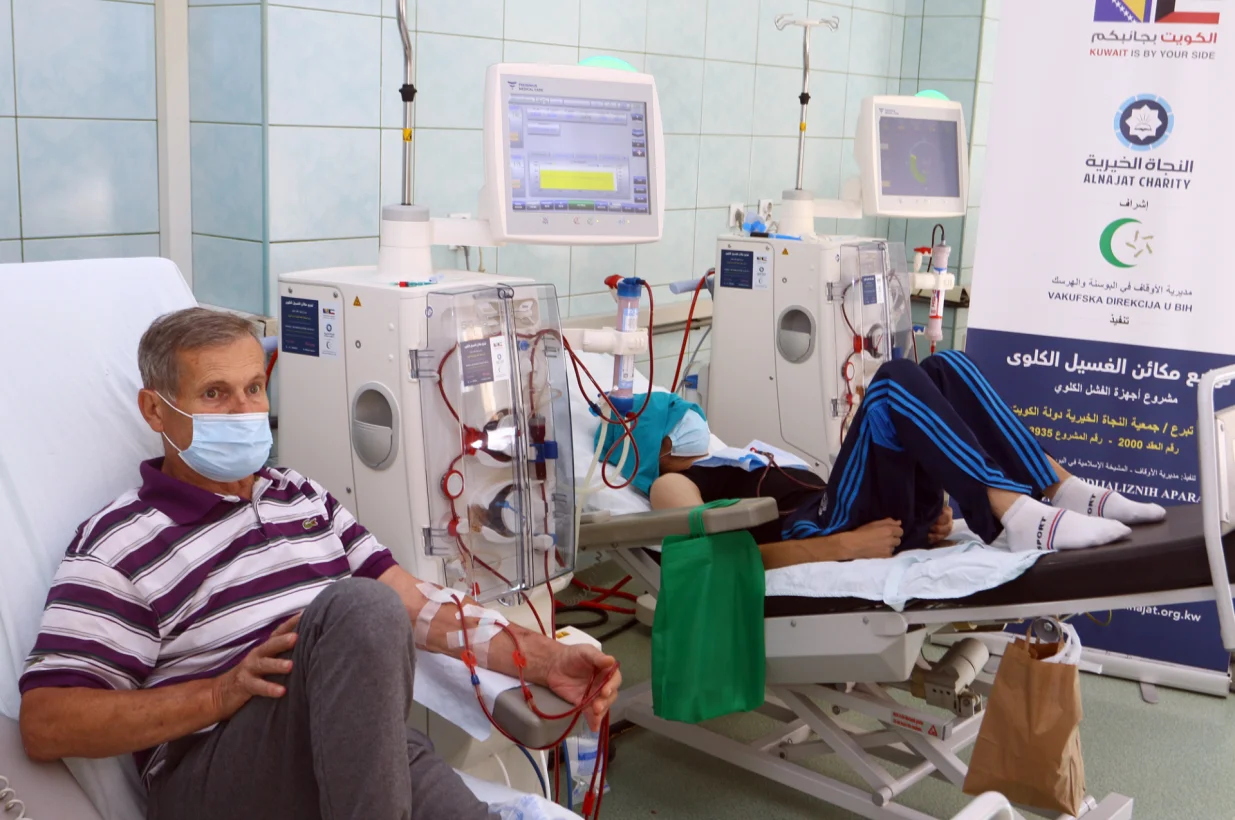 donacija dva dijalizna aparata za Kantonalnu bolnicu u Zenici od Kuvajta/Muhamed Tunović