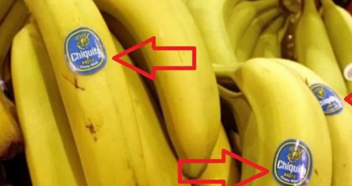 Banane sa etiketama/