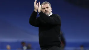 epa10282188 Celtic Glasgow's head coach Ange Postecoglou greets their supporters after the UEFA Champions League group F soccer match between Real Madrid and Celtic Glasgow held at Santiago Bernabeu stadium in Madrid, Spain, 02 November 2022. EPA/RODRIGO JIMENEZ/Foto: Rodrigo Jimenez