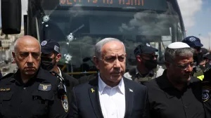 Israel's Prime Minister Benjamin Netanyahu and National Security Minister Itamar Ben-Gvir visit the scene where a suspected shooting attack took place at the outskirts of Jerusalem September 8, 2025 REUTERS/Ronen Zvulun/Pool/Ronen Zvulun