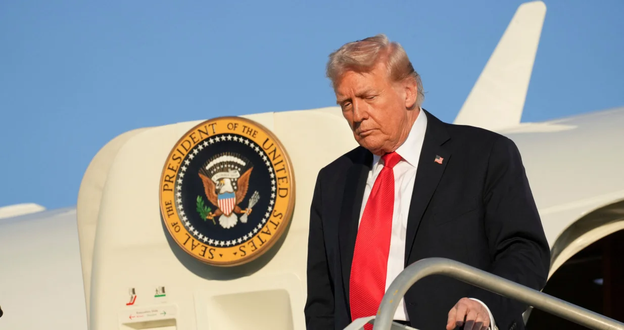 U.S. President Donald Trump steps off Air Force One at LaGuardia Airport in New York, U.S., September 11, 2025. REUTERS/Ken Cedeno/Ken Cedeno