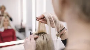 Frizure koje vam oduzimaju mladost/Free Pik