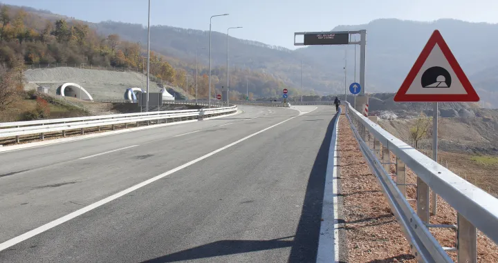 Predsjedavajući Vijeća ministara BiH Zoran Tegeltija i predsjednica Evropske komisije Ursula fon der Lejen svečano će otvoriti novoizgrađeni tunel Ivan na Koridoru Vc/Senad Gubelić