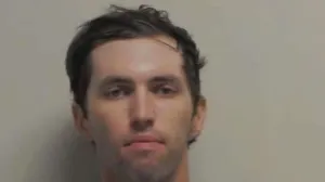 Tyler Robinson, ubica Charlieja Kirka/