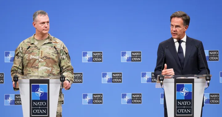NATO Secretary General Mark Rutte and Supreme Allied Commander Europe Alexus G. Grynkewich attend a joint press conference at the Alliance headquarters in Brussels, Belgium September 12, 2025. REUTERS/Omar Havana/Omar Havana