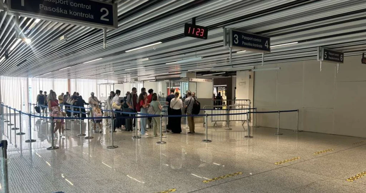 Međunarodni aerodrom Sarajevo//