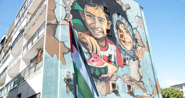 Podgorica, Crna Gora - 14. septembar 2025. godine:Oko hiljadu graД'ana okupilo se danas u Podgorici, na mirnom protestnom marЕЎu solidarnosti s Palestinom, odakle su pozvali crnogorske institucije da jasno osude genocid koji Izrael sprovodi nad narodom Palestine. (Rusmin Radic - Anadolu Agency)/