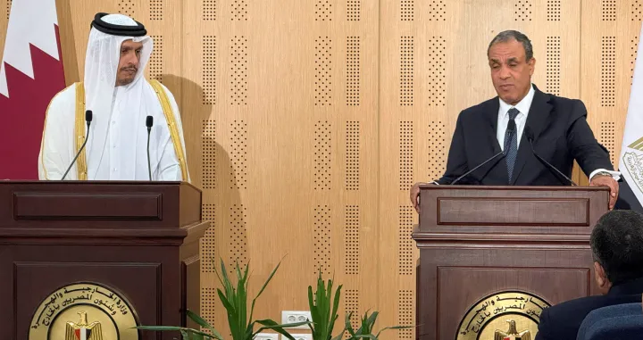 Egyptian Foreign Minister Badr Abdelatty and Qatar's Prime Minister and Minister of Foreign Affairs Mohammed bin Abdulrahman bin Jassim Al-Thani attend a press conference before signing bilateral agreements at a ceremony at the Cabinet headquarters at New Alamein City, Egypt August 28, 2025. REUTERS/Sherif Fahmy/Sherrif Fahmy