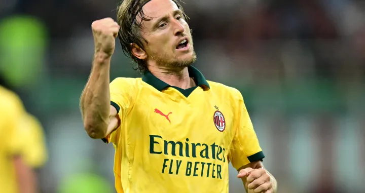 Soccer Football - Serie A - AC Milan v Bologna - San Siro, Milan, Italy - September 14, 2025 AC Milan's Luka Modric celebrates scoring their first goal REUTERS/Daniele Mascolo/Foto: Daniele Mascolo