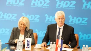 MOSTAR, 15. rujan (FENA) - U Mostaru je u tijeku sjednica Predsjedništava Hrvatske demokratske zajednice Bosne i Hercegovine. (Foto FENA/Mateo Marinović)/Mateo Marinović