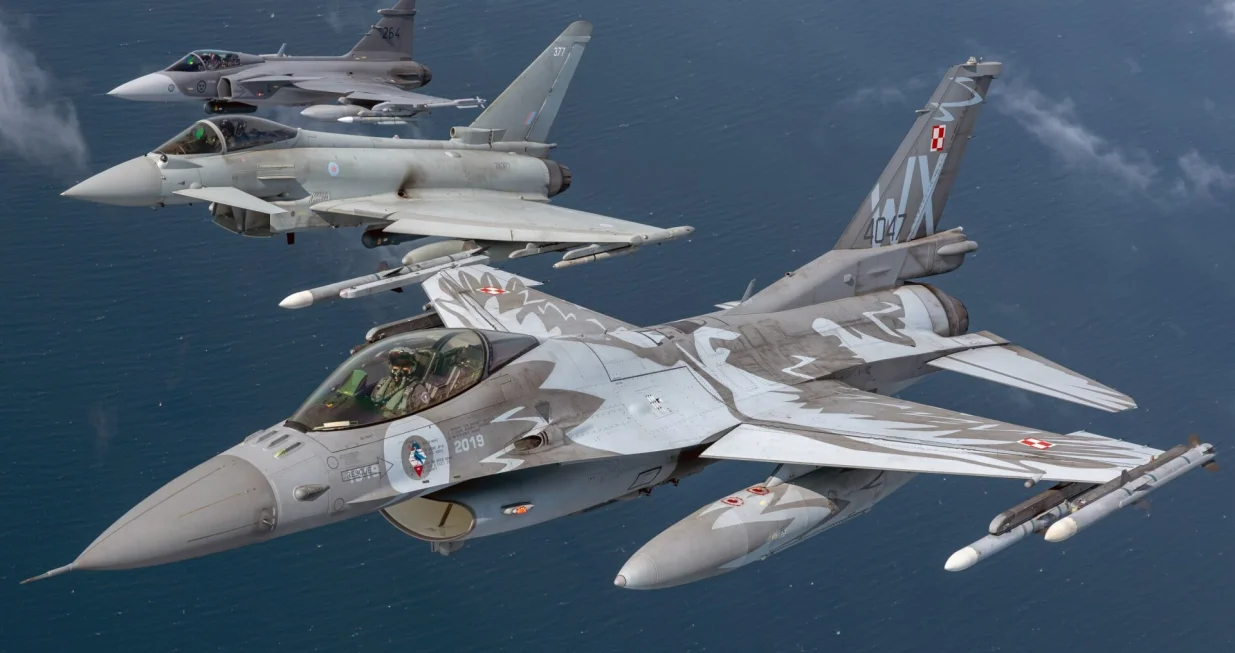 Britanija šalje avione/X.com//