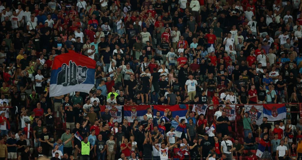 Soccer Football - World Cup - UEFA Qualifiers - Group K - Serbia v England - Stadion Rajko Mitic, Belgrade, Serbia - September 9, 2025 Serbia fans in the stands Action Images via Reuters/Andrew Boyers/Foto: Andrew Boyers