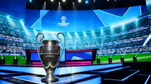 Soccer Football - UEFA Champions League Draw - Grimaldi Forum, Monaco - August 28, 2025 The UEFA Champions League trophy is displayed ahead of the draw REUTERS/Stephane Mahe/Foto: Stephane Mahe
