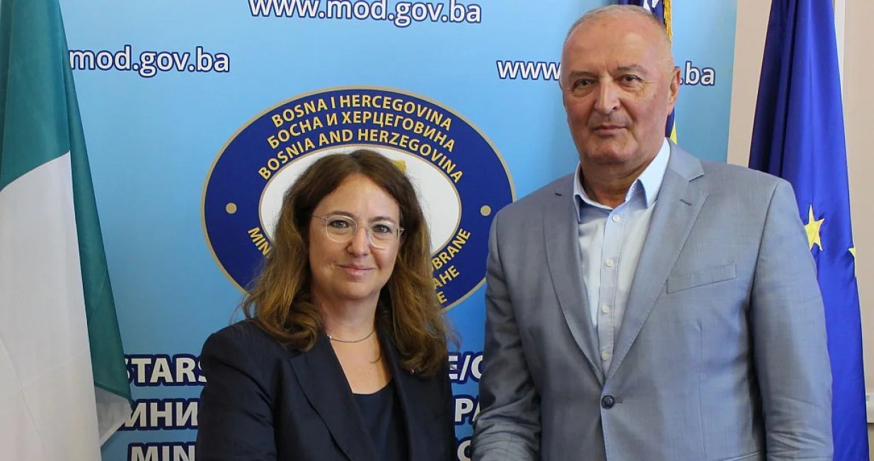 Helez i Castellani/Mo Bih