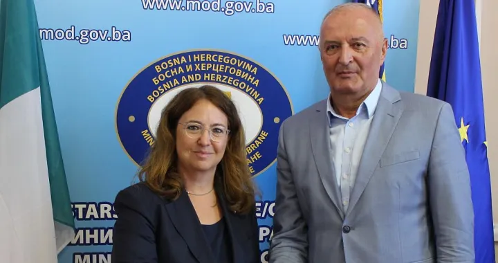 Helez i Castellani/Mo Bih