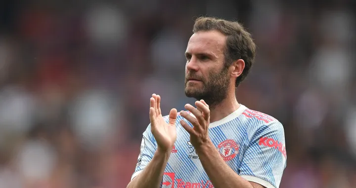 epa09966778 Manchester United's Juan Mata reacts after the English Premier League soccer match between Crystal Palace and Manchester United in London, Britain, 22 May 2022. EPA/Vince Mignott EDITORIAL USE ONLY. No use with unauthorized audio, video, data, fixture lists, club/league logos or 'live' services. Online in-match use limited to 120 images, no video emulation. No use in betting, games or single club/league/player publications/Foto: Vince Mignott