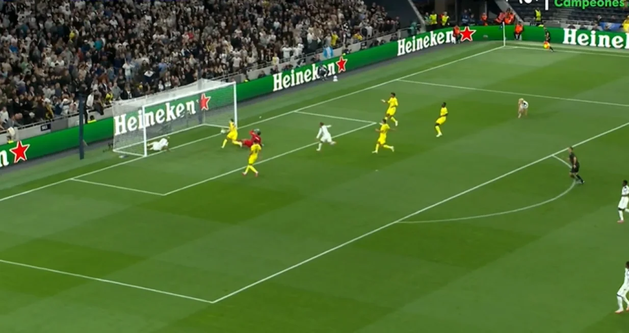 Autogo Luiza Juniora za vodstvo Tottenhama protiv Villarreala (FOTO: Screenshot)/Foto: 