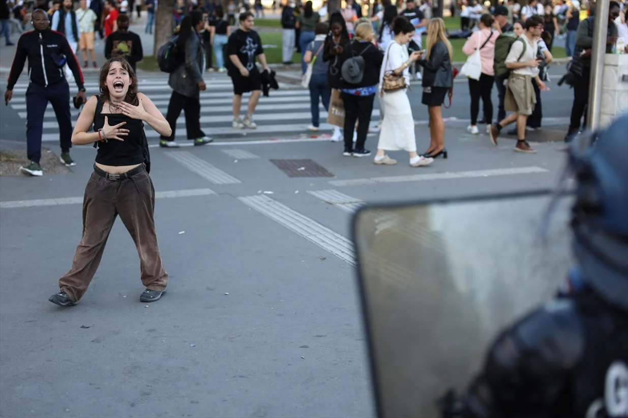 Protesti u Francuskoj, više od milion ljudi na ulicama; zabilježeni neredi/Ameer Alhalbi