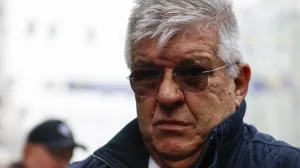 Polaganje cvijeća ispred Viječne vater uoči 25. novembra Dana državnosti BiH/Damir Deljo