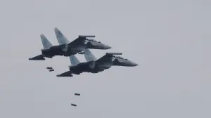 Russian Sukhoi Su-30SM jet fighters fly during the joint Russia-Belarus "Zapad-2025" military drills near Borisov, Belarus September 15, 2025. REUTERS/Ramil Sitdikov/Ramil Sitdikov