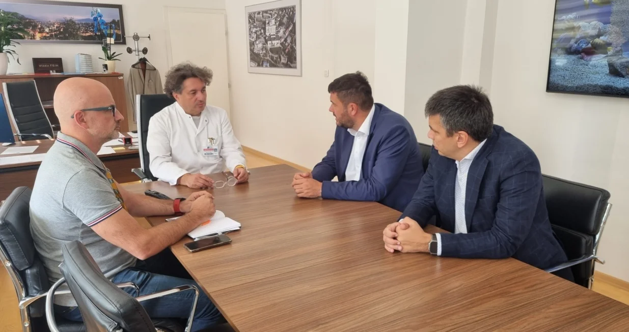 Uprave dvije bolnice na sastanku/Facebook/