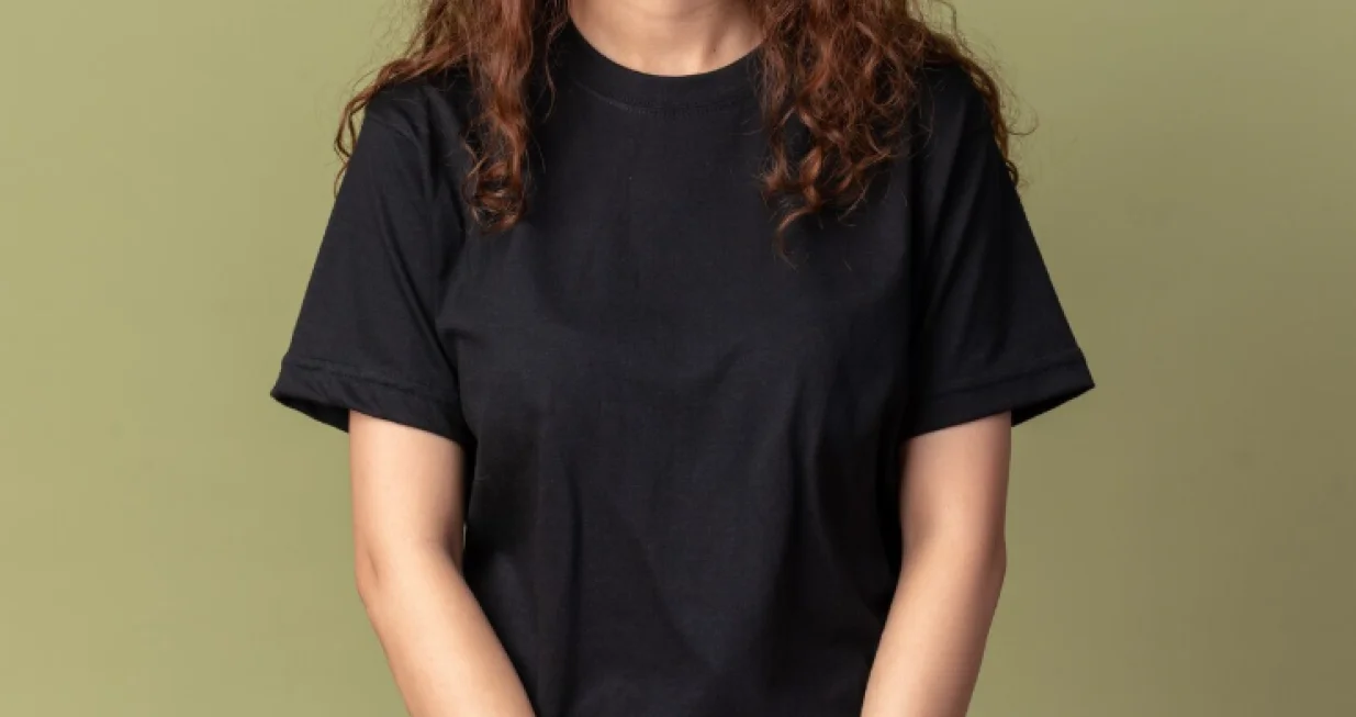 Crne majice su OUT/Free Pik