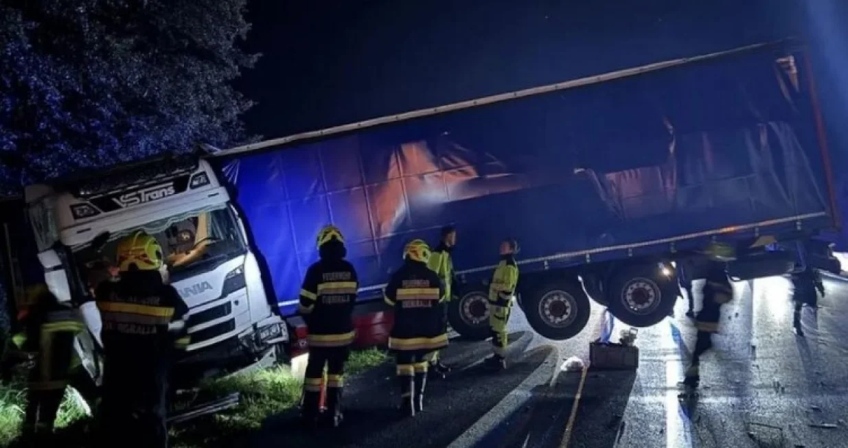 Sletio sa puta/FF Obergrall//