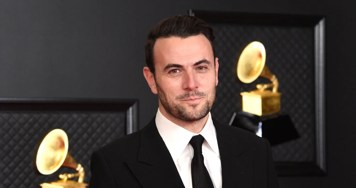 epa09074951 A handout photo made available by The Recording Academy shows producer Ben Winston arriving for the 63rd Annual Grammy Awards ceremony at the Los Angeles Convention Center, in Los Angeles, California, USA, 14 March 2021. EPA/KEVIN MAZUR/HANDOUT ATTENTION EDITORS: IMAGE TO BE USED ONLY IN RELATION TO THE STATED EVENT/HANDOUT EDITORIAL USE ONLY/NO SALES/NO ARCHIVES/Foto: Kevin Mazur/Handout