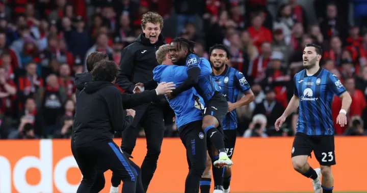 Ademola Lookman - Sead Kolašinac/Foto: 